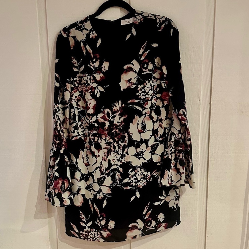 Ali & Jay Black Floral Mini Shift Dress Long Sleeve Bell Sleeve S